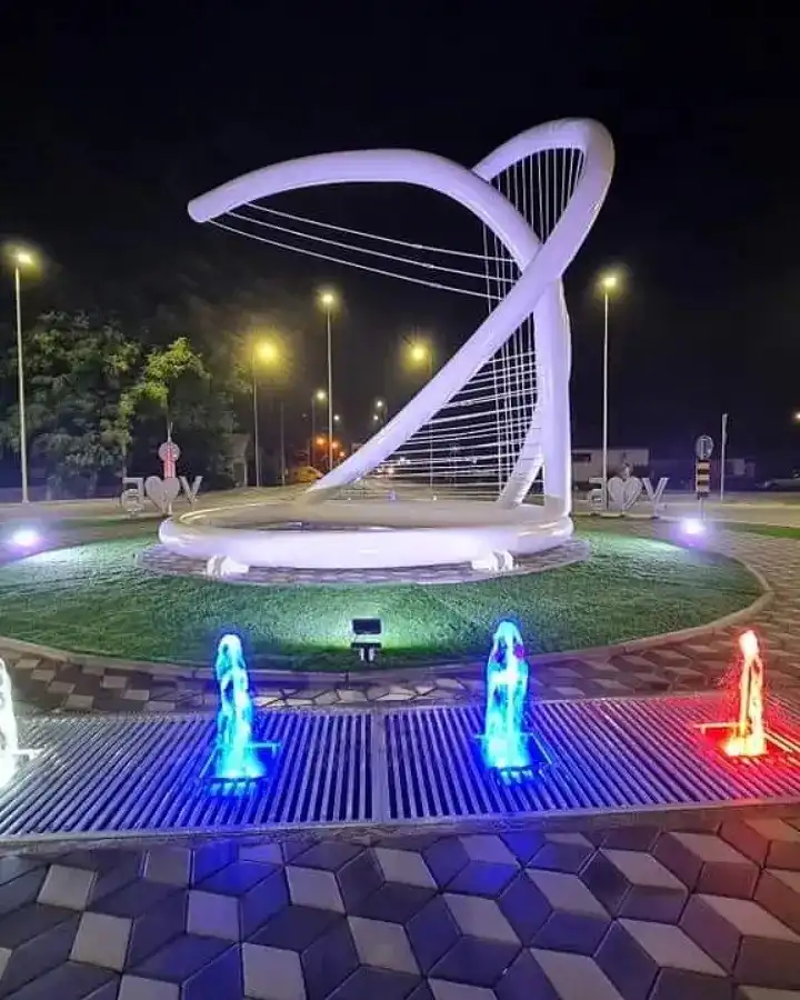 Skulptura grad Ub