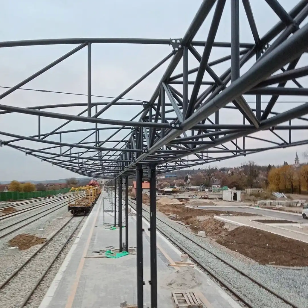 Nadstrešnica železničke stanice u Petrovaradinu