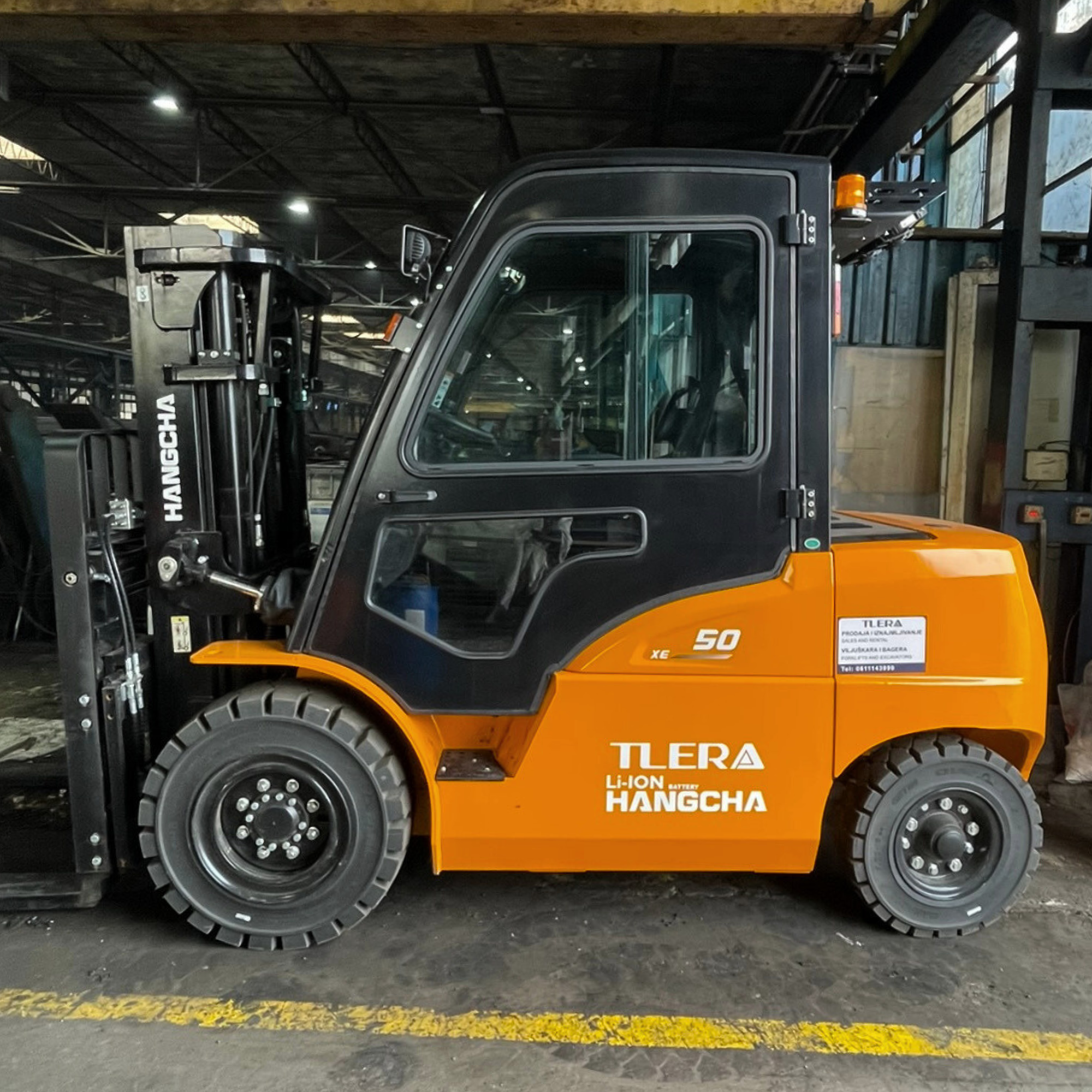 Električni viljuskar koji ne koriti fosilna goriva